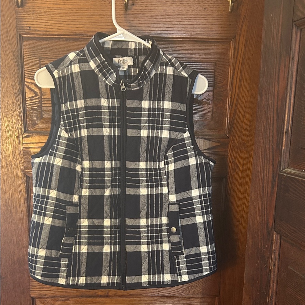 Croft & Barrow Navy and White plaid Vest